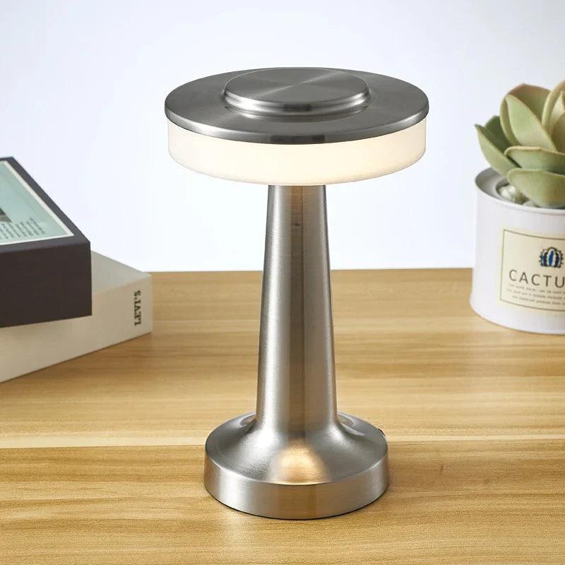 MetalAura - Lampe de table nordique