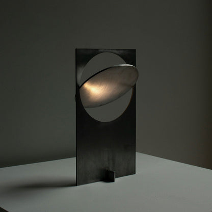 SleekShine - Minimalistisk bordlampe med LED-belysning