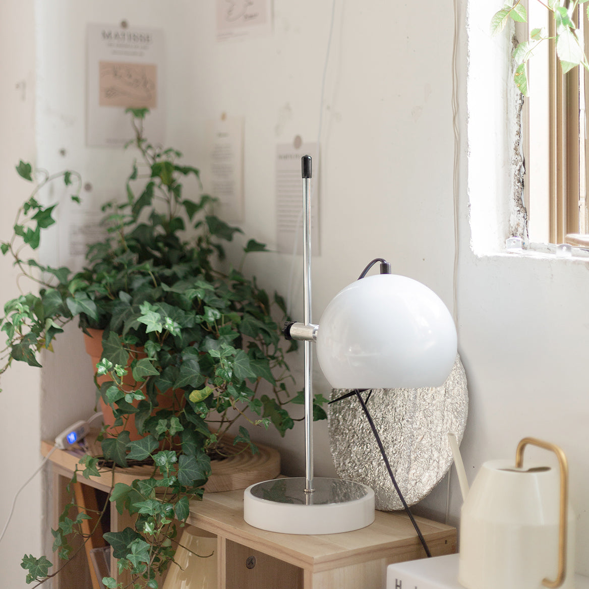 OptiLight – Stilfuld bordlampe med roterbart hoved