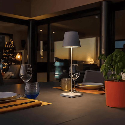 RadiantGold | Lampe de table élégante