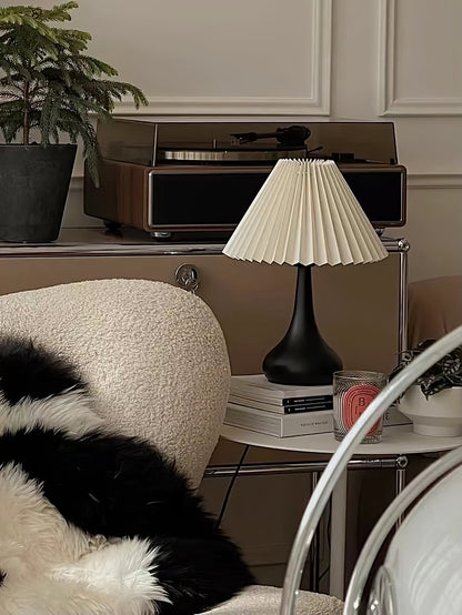 DrumGlow - Bordlampe med tidløst design og hyggeligt skær
