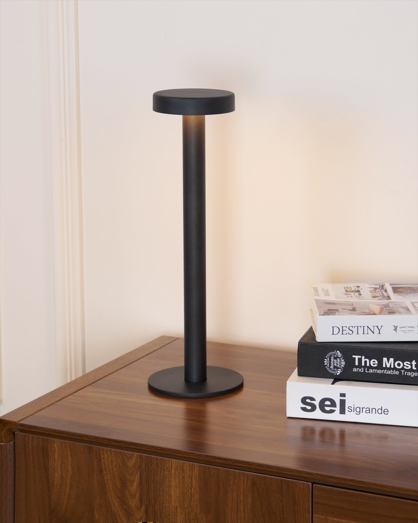 LumoMag - Portable Table Lamp with Magnetic Base