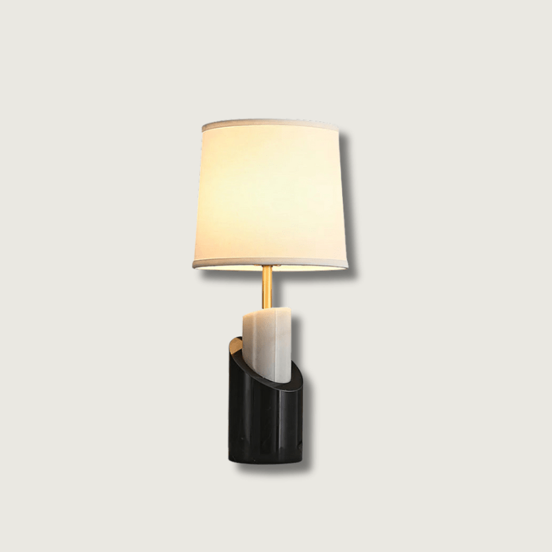 ClassicBrilliance – Marmor bordlampe med messingfinish