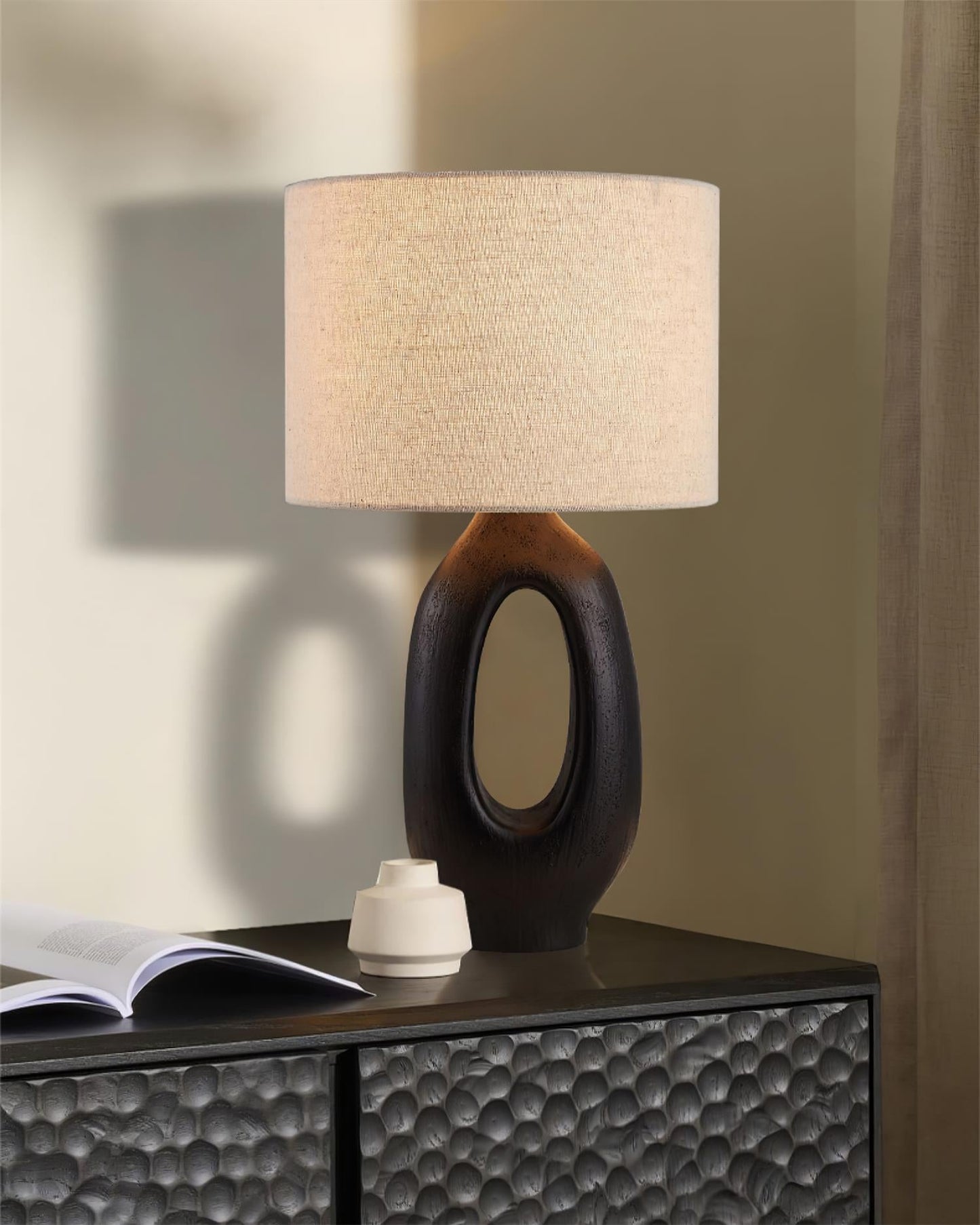 ModernGlow – Harpiks Bordlampe med Linnedskærm