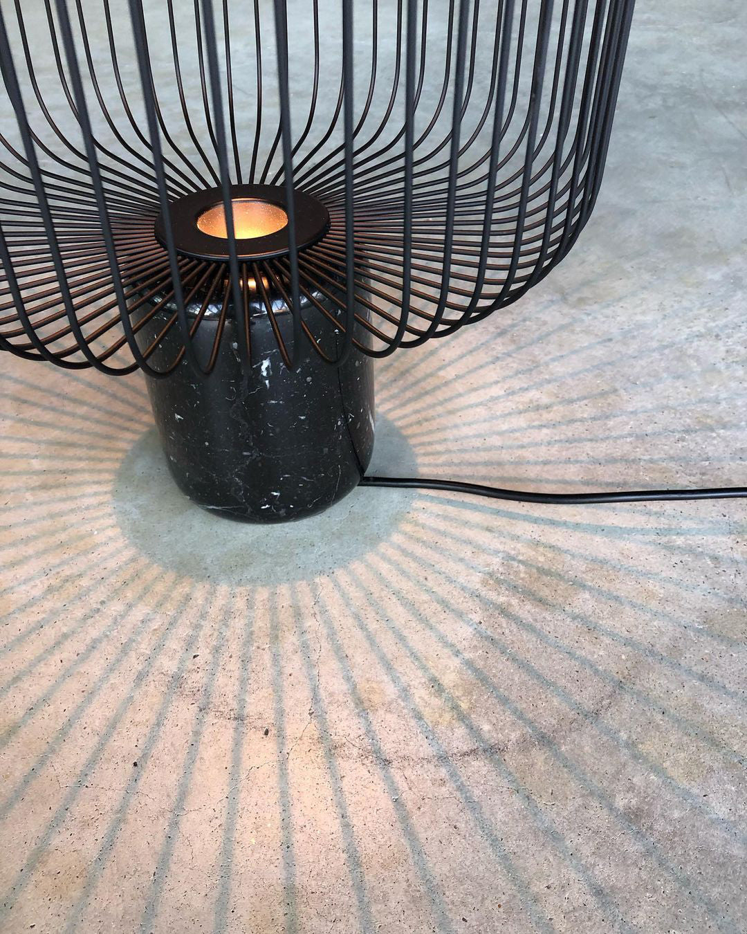 LuxeKeshi - Table Lamp with Modern Base and Subtle Lighting