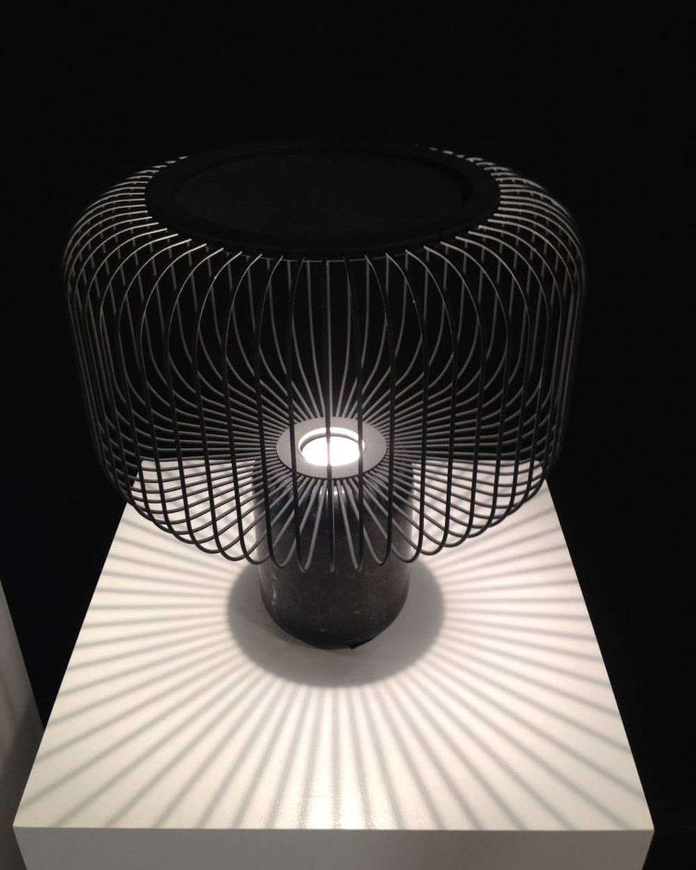 LuxeKeshi - Table Lamp with Modern Base and Subtle Lighting
