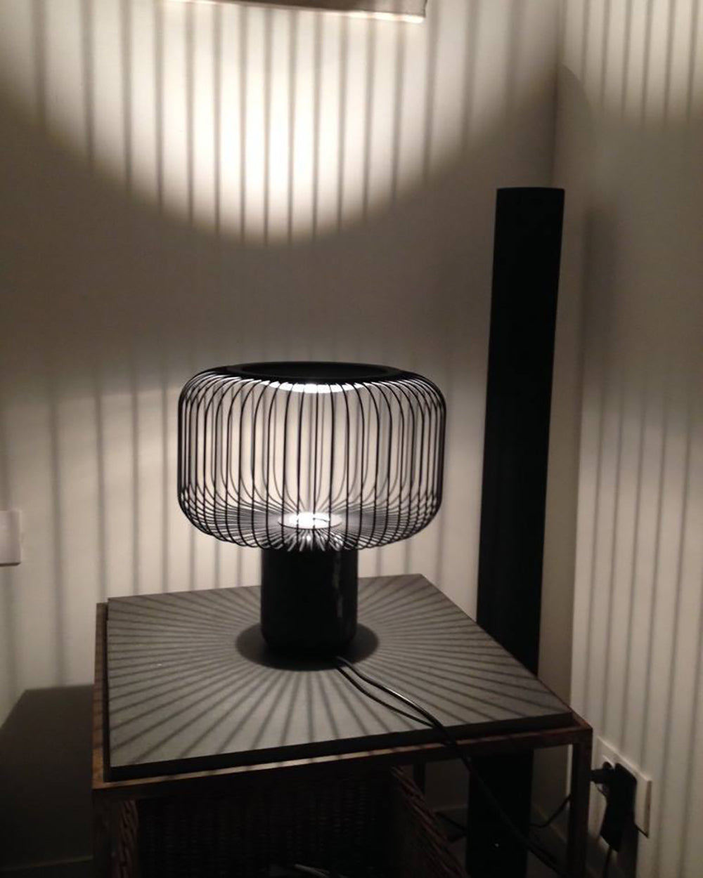 LuxeKeshi - Table Lamp with Modern Base and Subtle Lighting