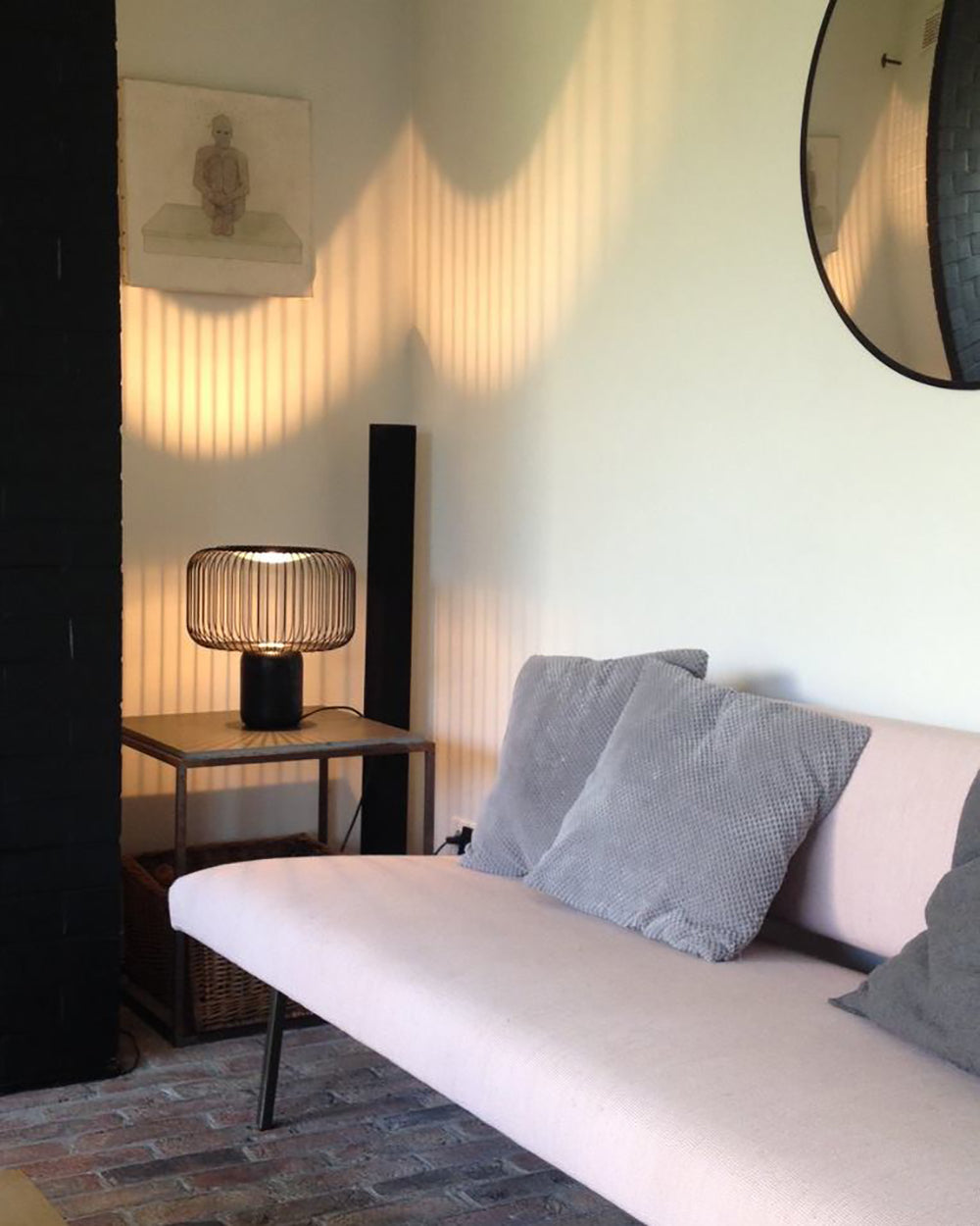 LuxeKeshi - Table Lamp with Modern Base and Subtle Lighting