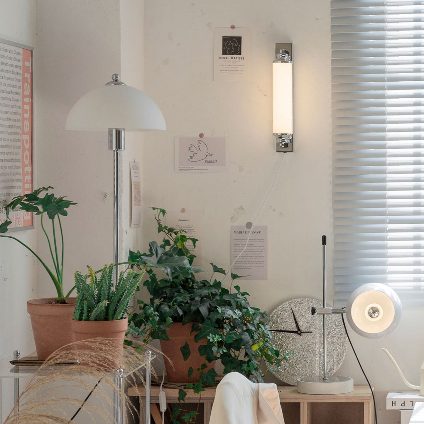 OptiLight – Stilfuld bordlampe med roterbart hoved