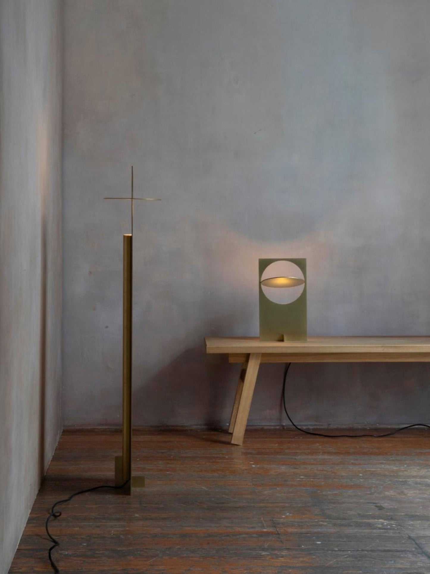 SleekShine - Minimalistisk bordlampe med LED-belysning