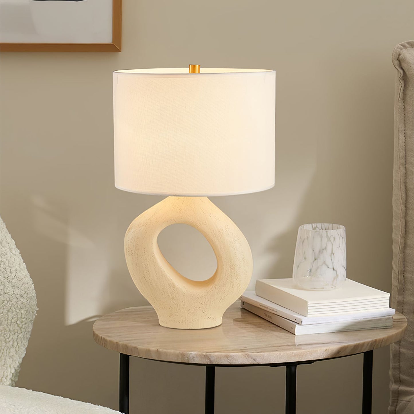 ModernGlow – Harpiks Bordlampe med Linnedskærm