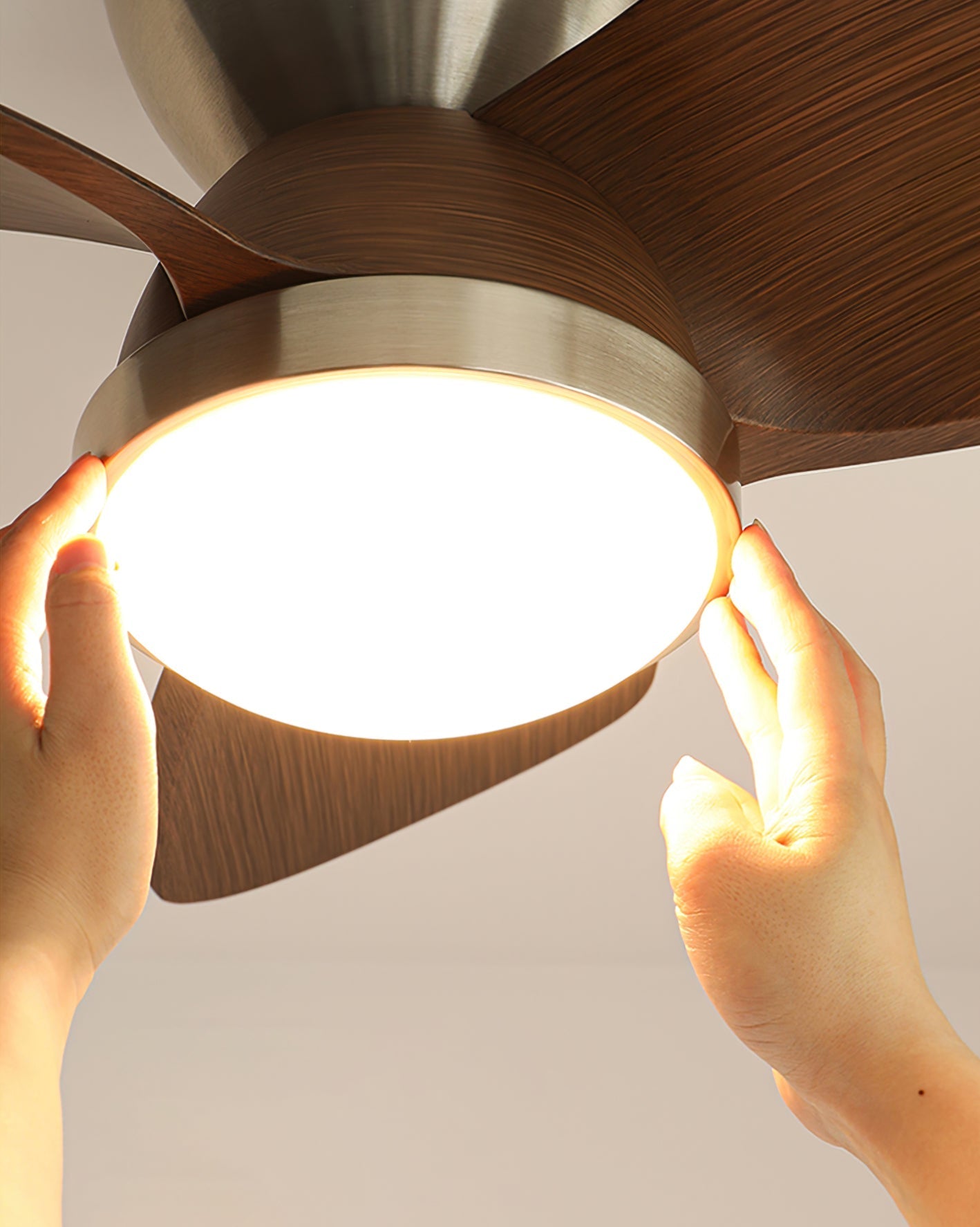 LuxeTalaya - Deckenventilator mit schlankem Design und warmem Licht