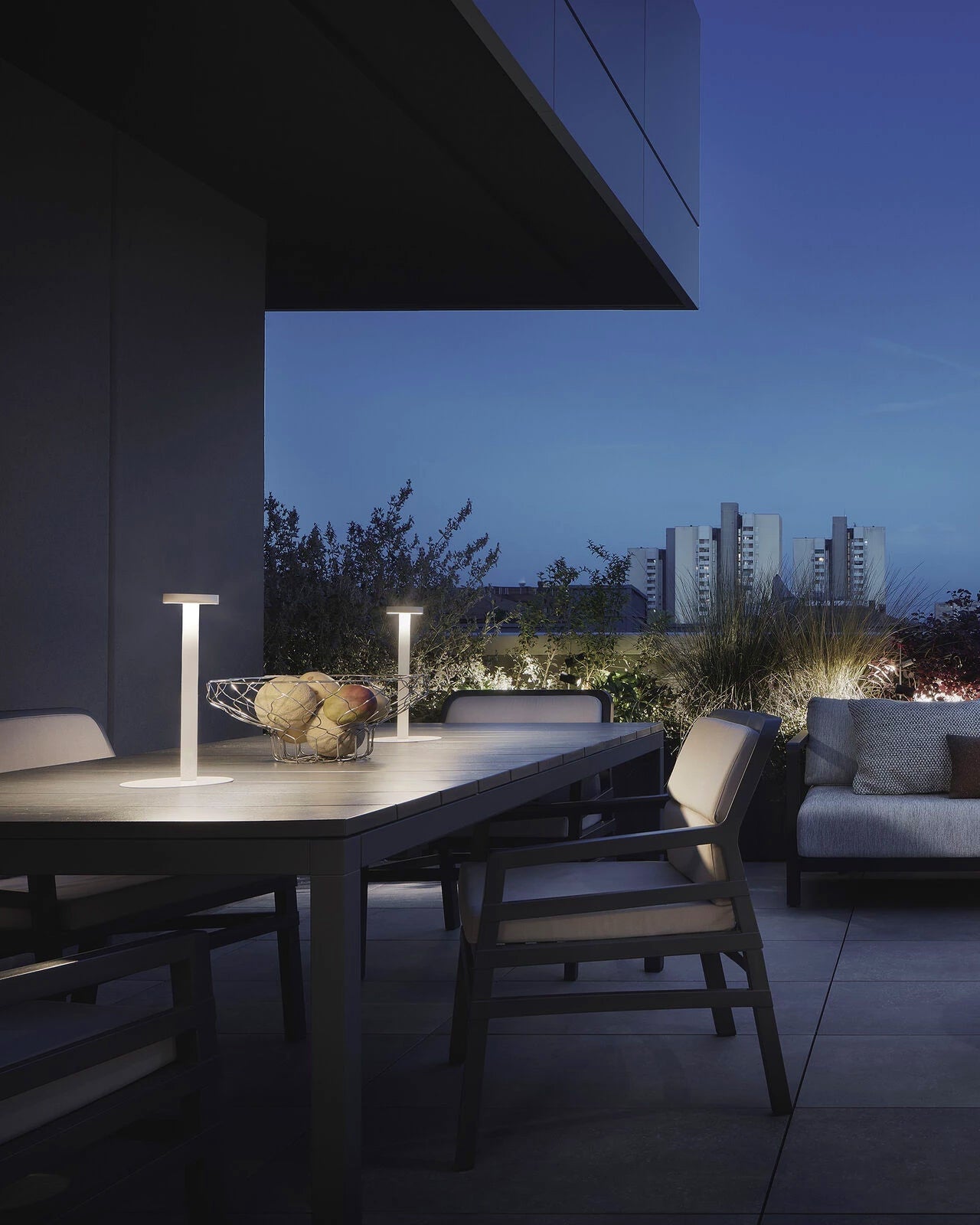 LumoMag - Portable Table Lamp with Magnetic Base