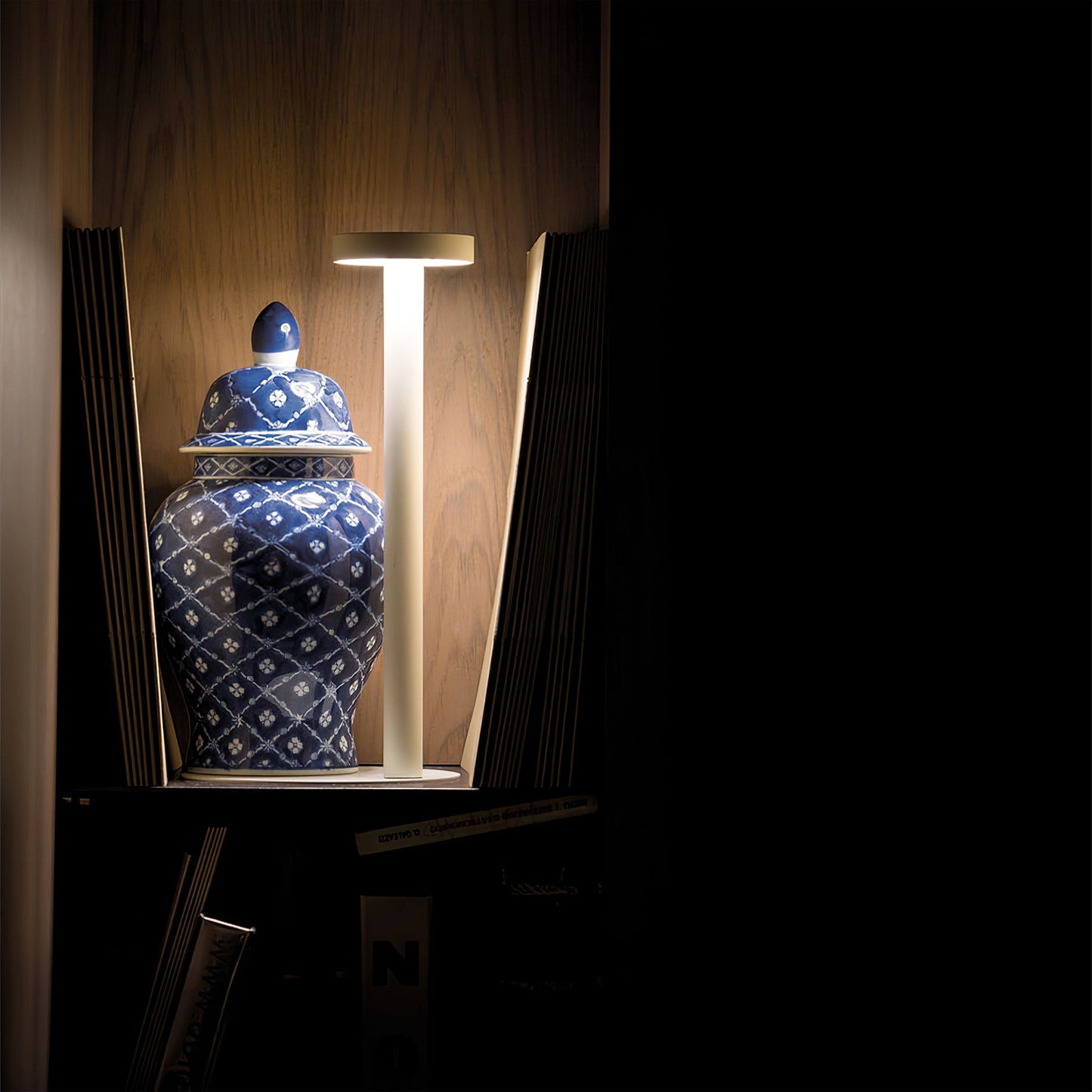 LumoMag - Portable Table Lamp with Magnetic Base