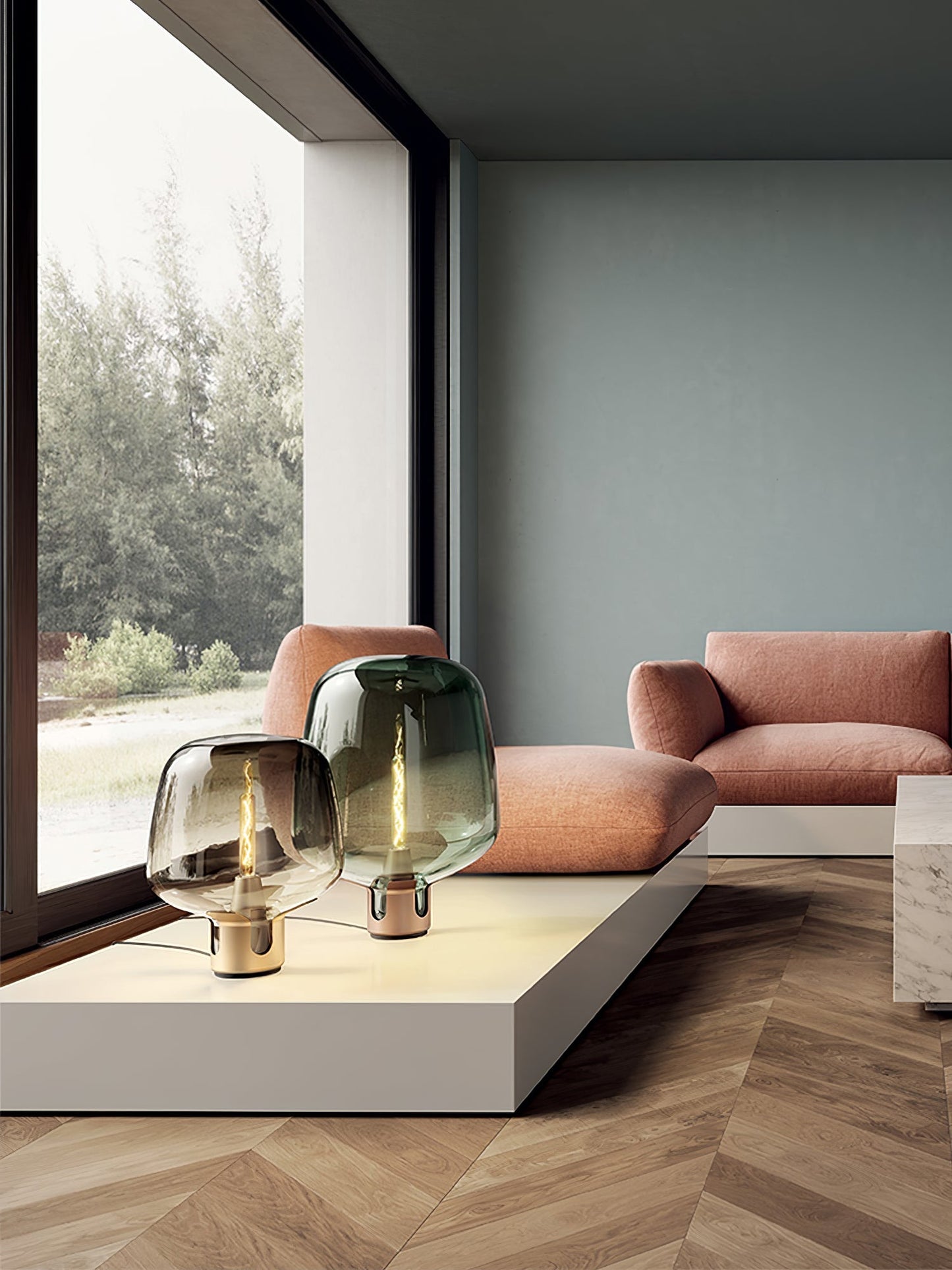 Glass Flame - Transparent bordlampe med varmt LED-lys