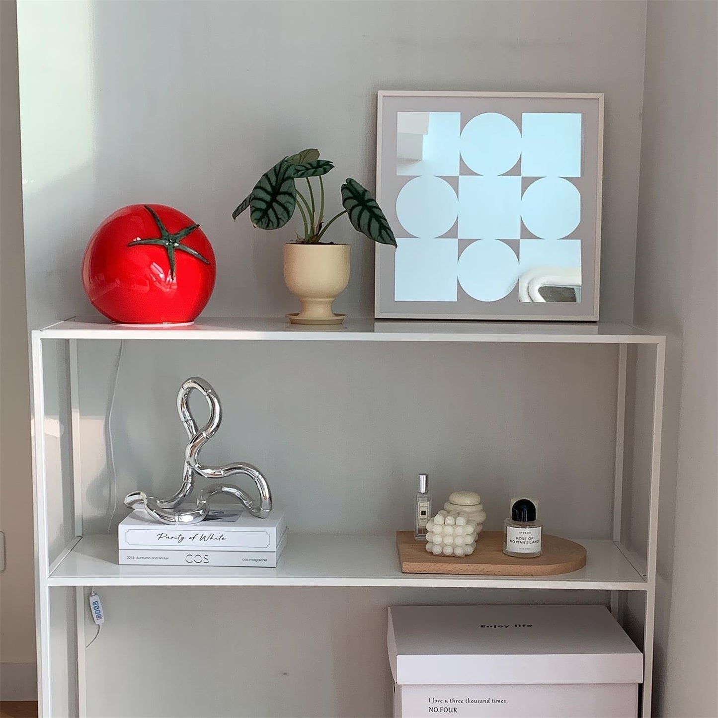 TomatoLuxe - Resin Table Lamp