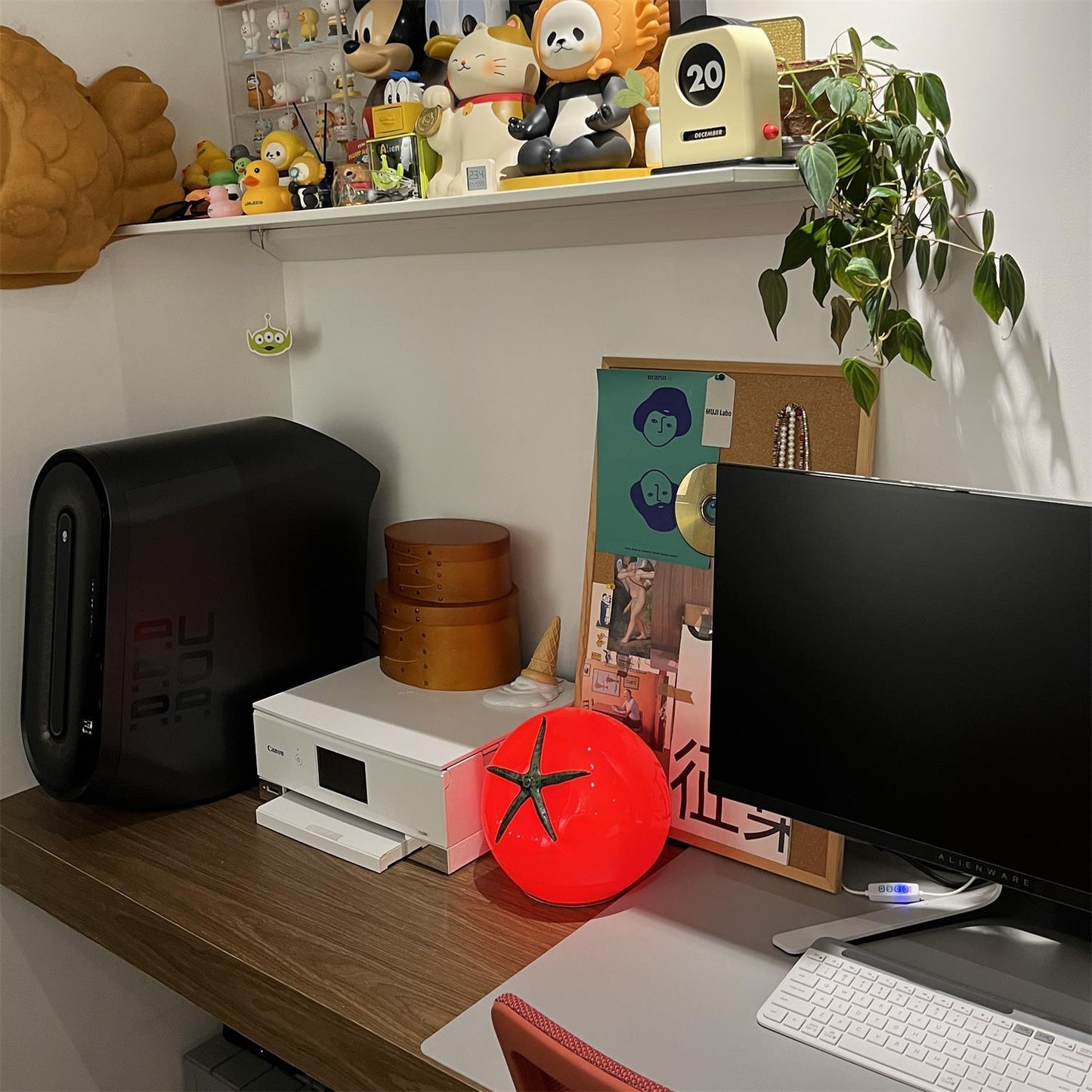 TomatoLuxe - Lampe de table en résine