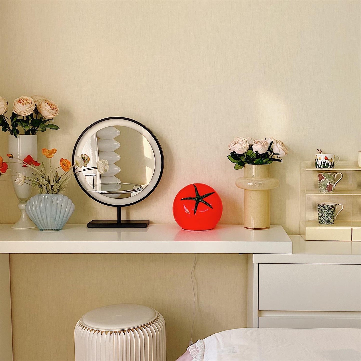 TomatoLuxe - Resin Table Lamp
