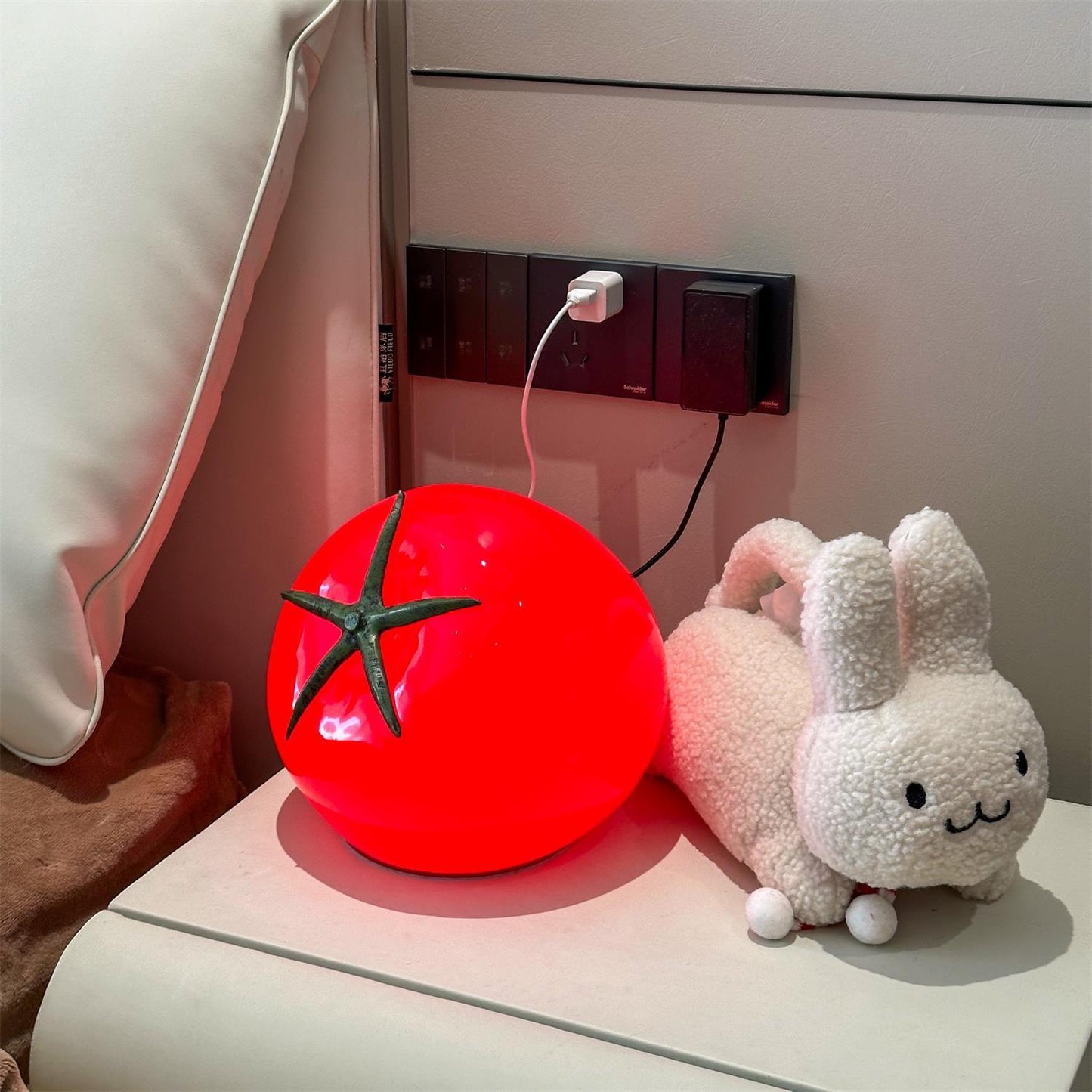 TomatoLuxe - Resin Table Lamp