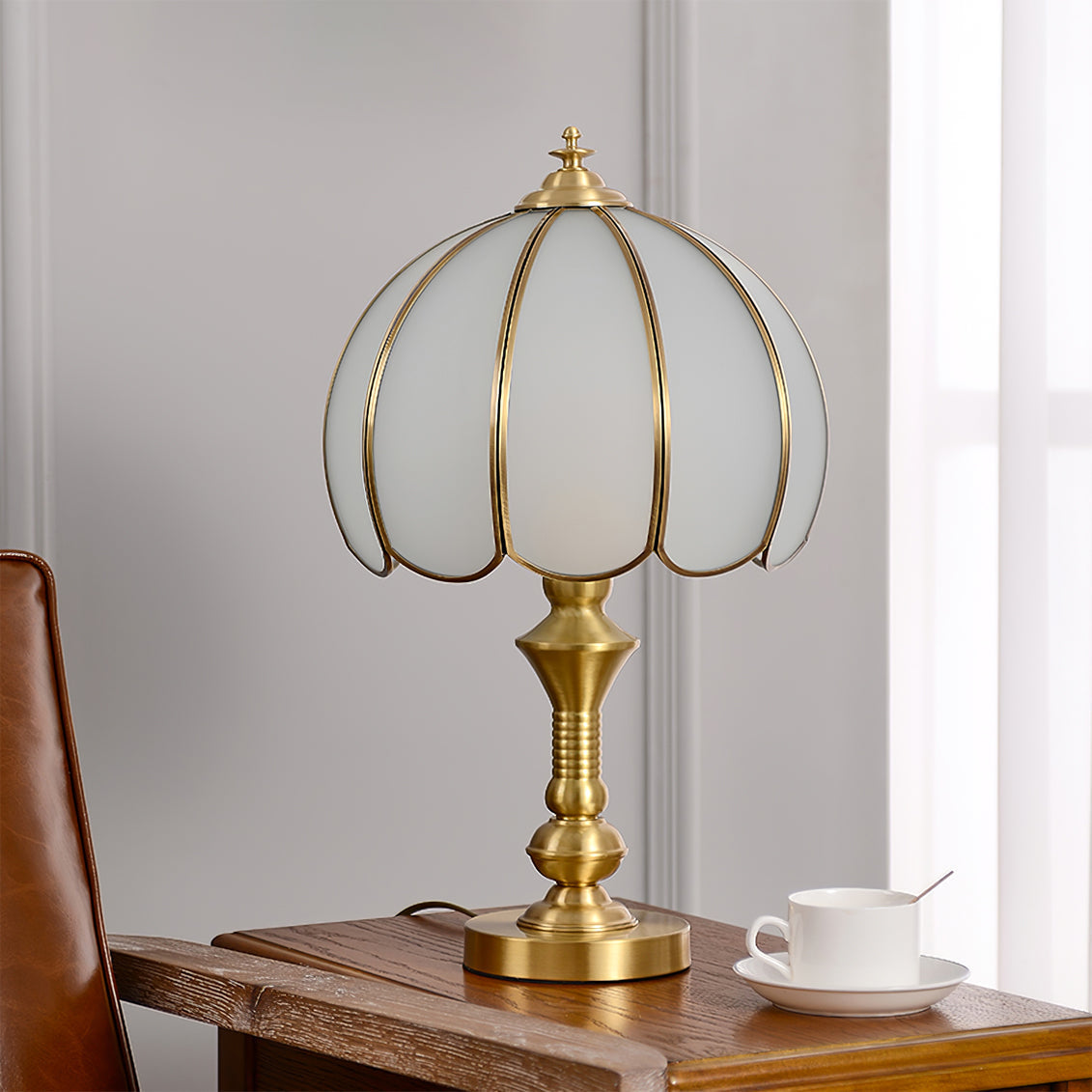 LuxeBrass – Retro Design Table Lamp with White Finish