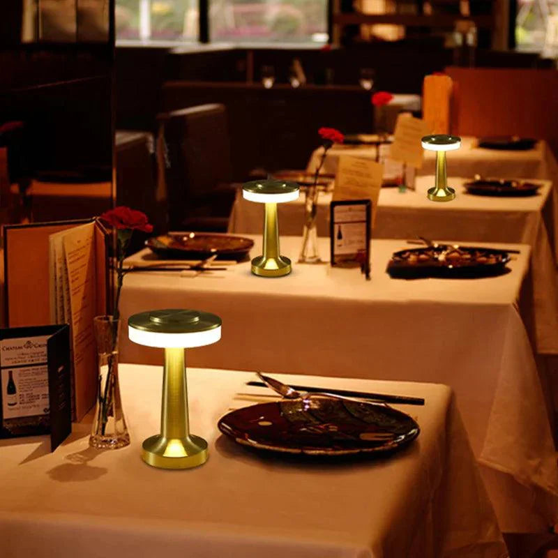 MetalAura - Lampe de table nordique