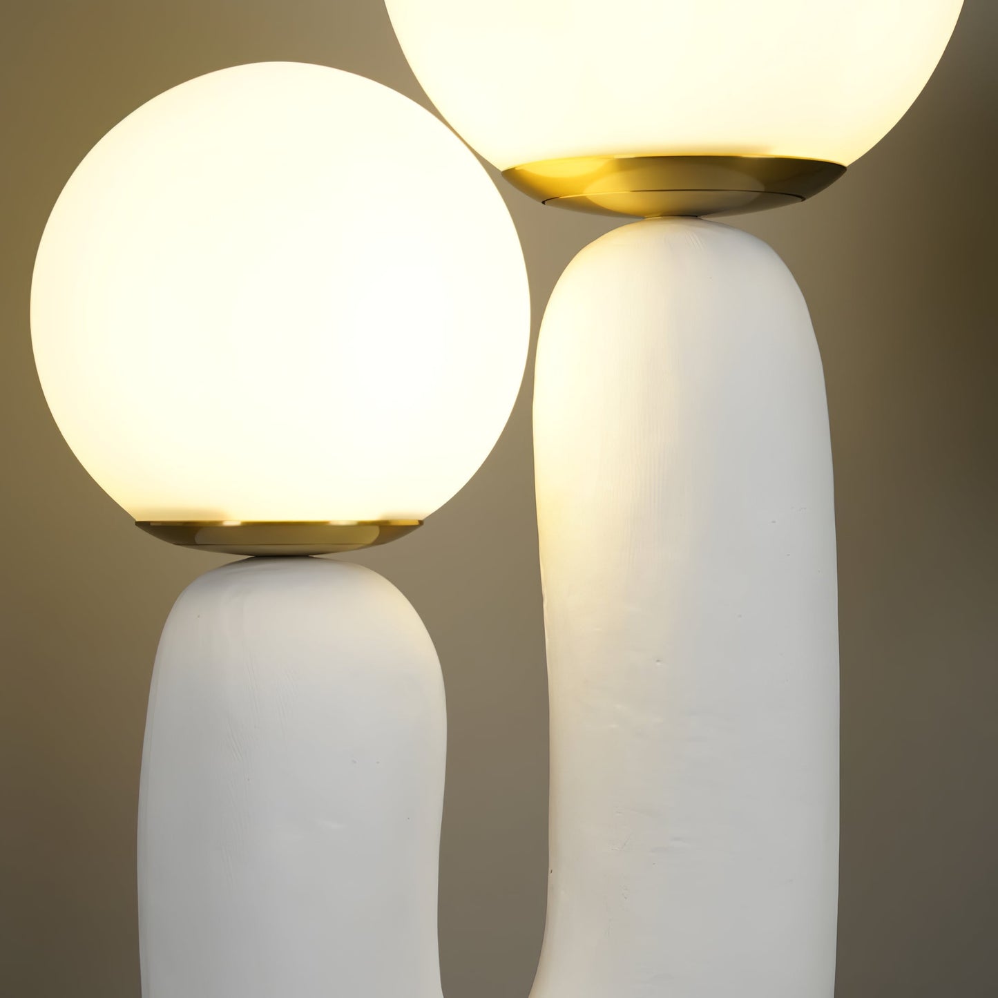 EcoLuxe - Moderne glas- og harpiksbordlampe