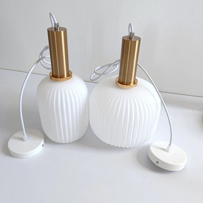 PrismaGlow - Stylish Glass Pendant Lamp for a Luxurious Look