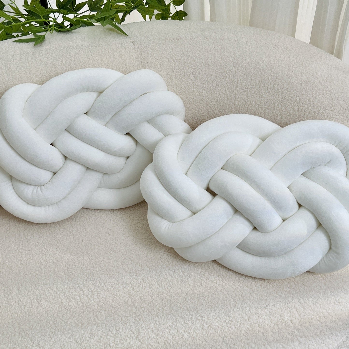 SnugKnot - Stilvolle Wohnzimmerkissen