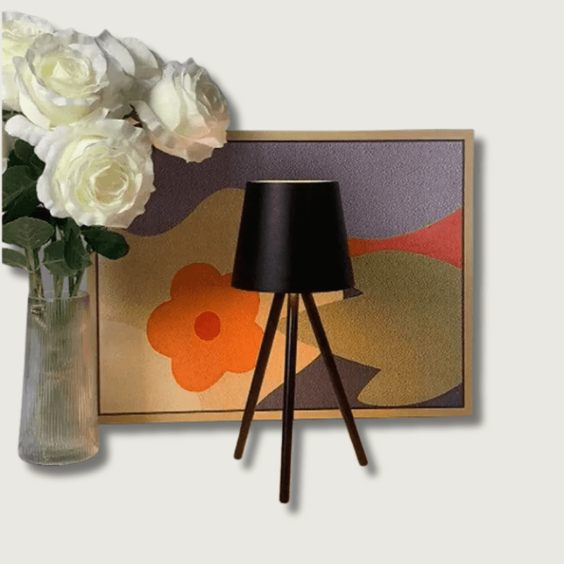 StandGlow - Modern Table Lamp on Tripod