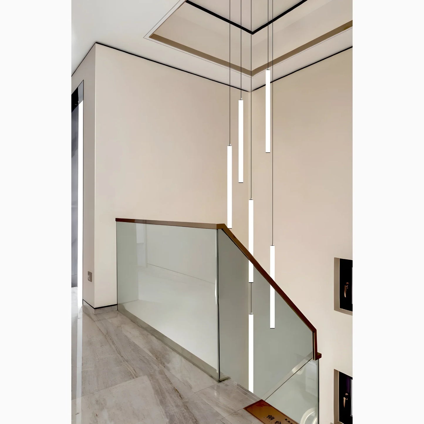 ElevateGlow - Luxuriöse vertikale Spiralpendelleuchte für Treppenhaus