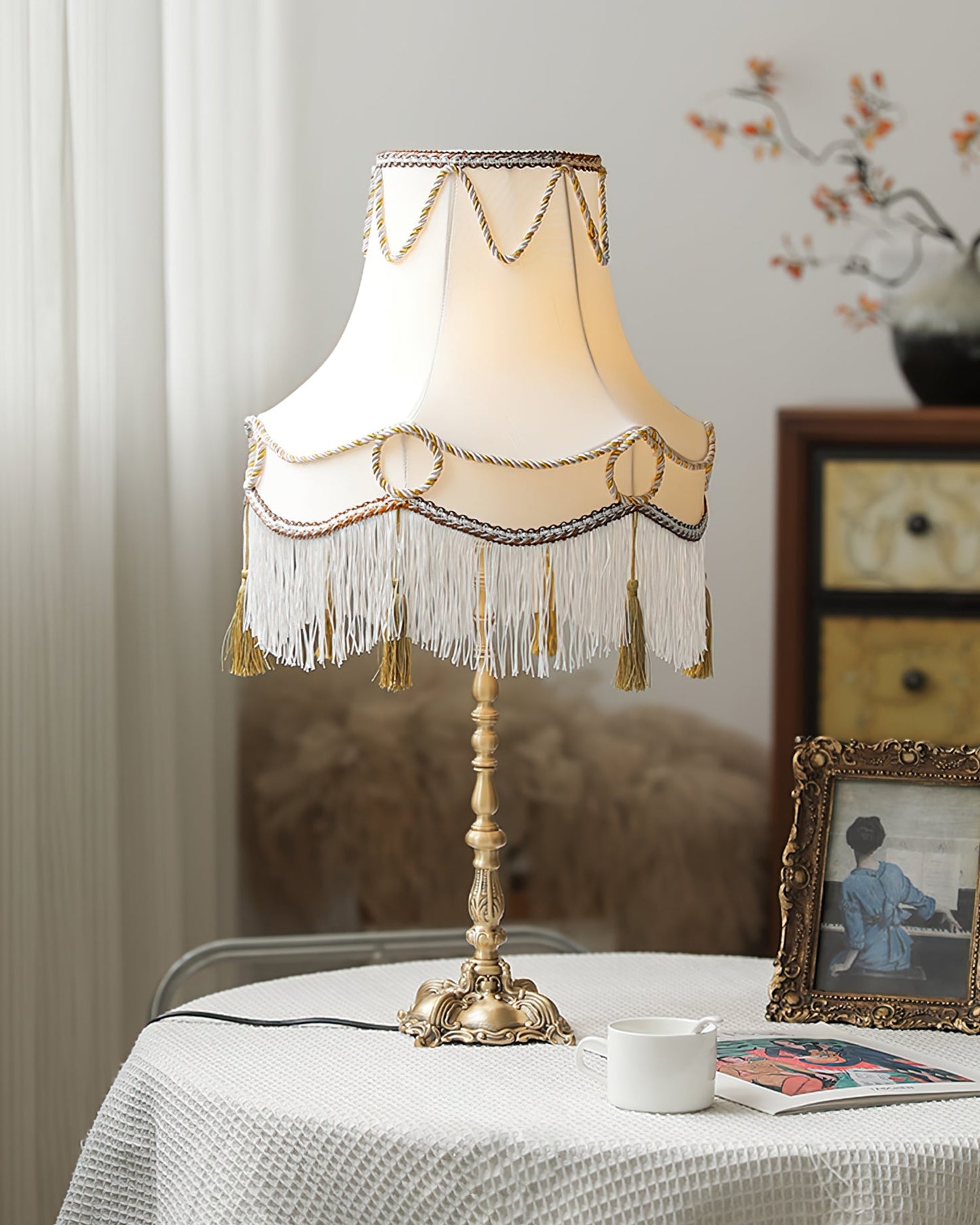 BrassLuxe - Bordlampe med victoriansk atmosfære og gyldne accenter