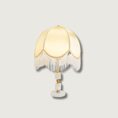RusticGlow – Bordlampe med kvastdetalje og marmorfod