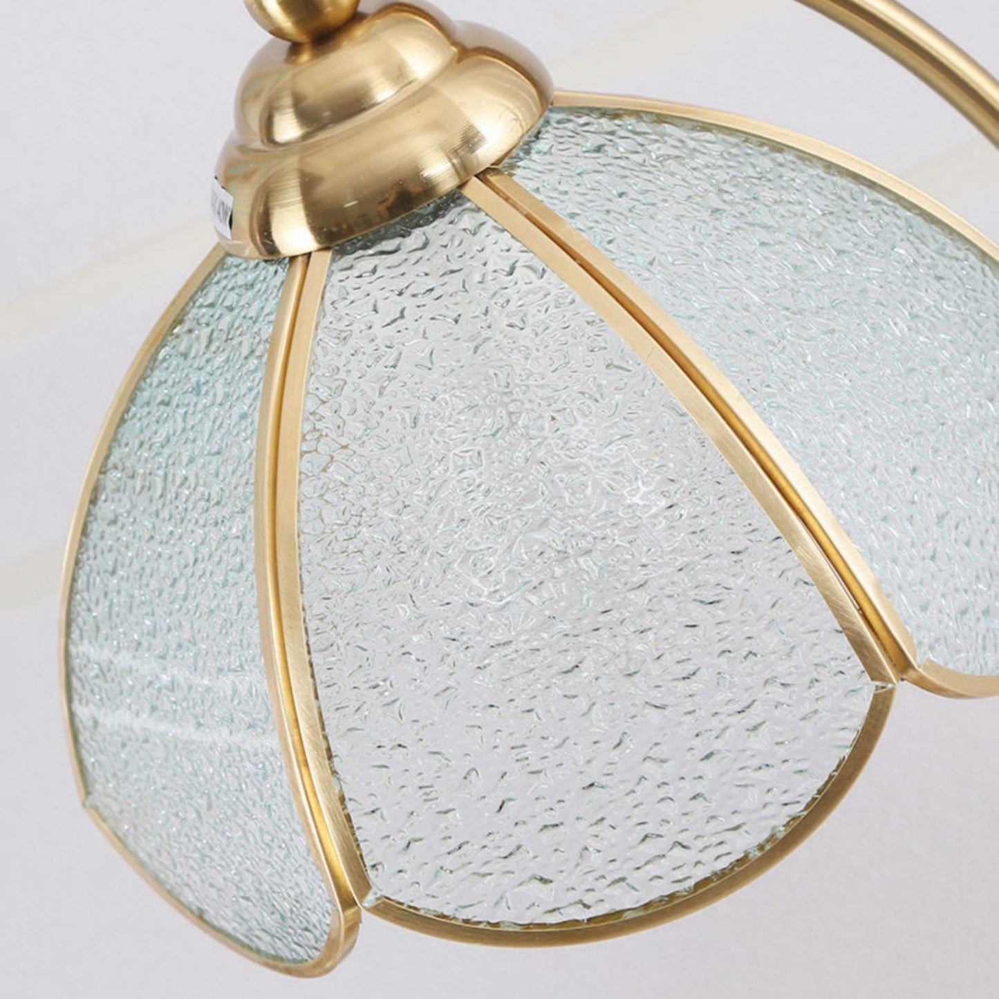 TiffanyBloom - Elegant Table Lamp with Floral Design