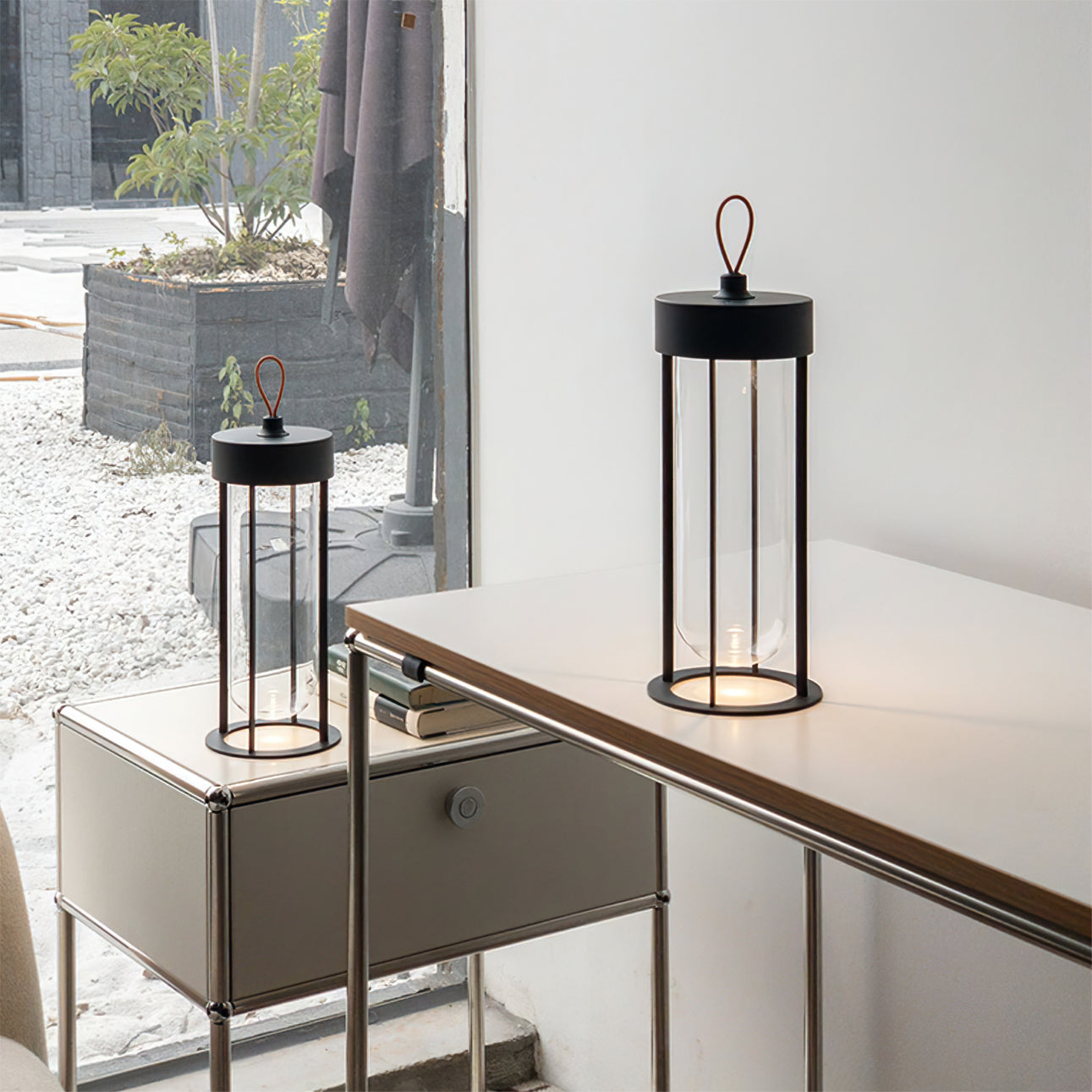 LumiBreeze - Kompakt bordlampe med dæmpbar LED