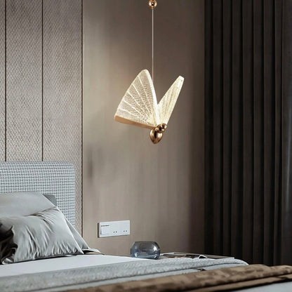 AviaraGlow - Schmetterlingsförmige Pendelleuchte mit integrierter LED-Beleuchtung