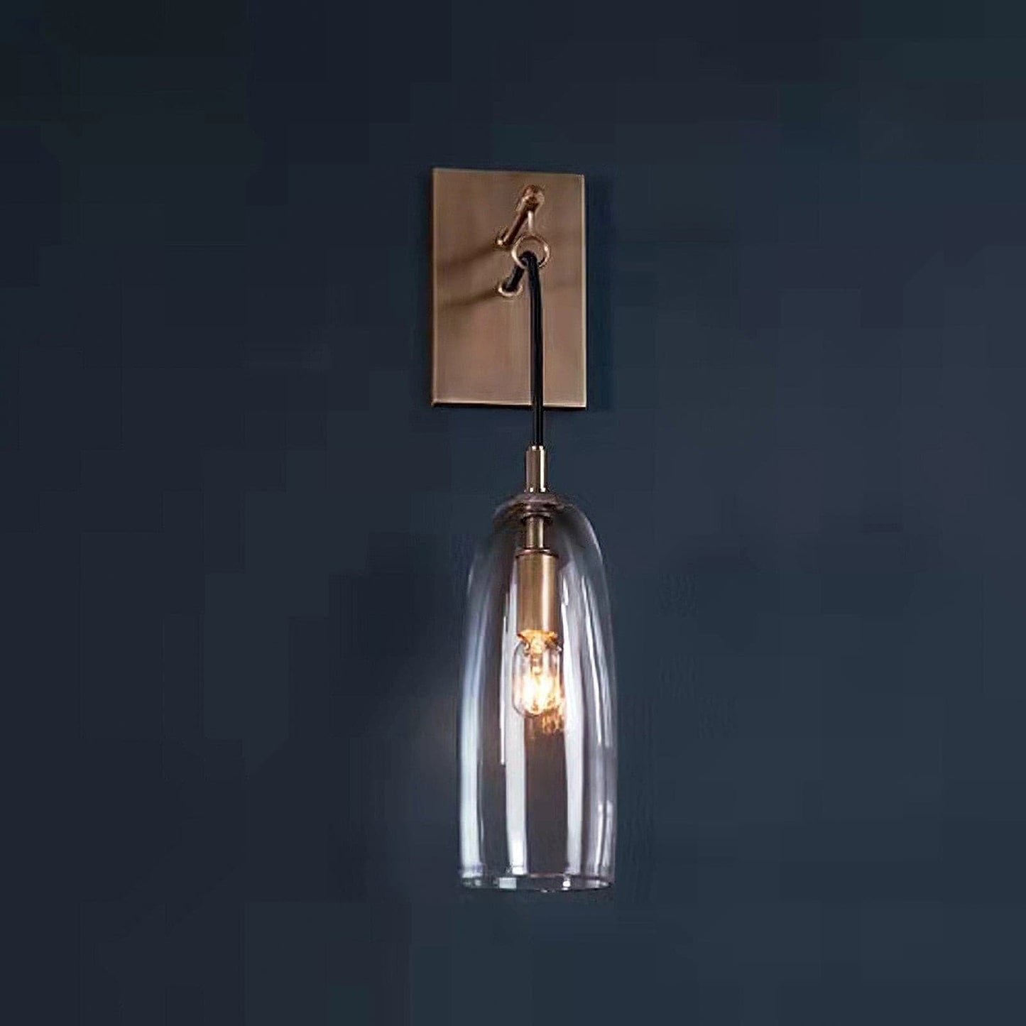 NovaBeam - Verfeinerte Wandleuchte in Gold