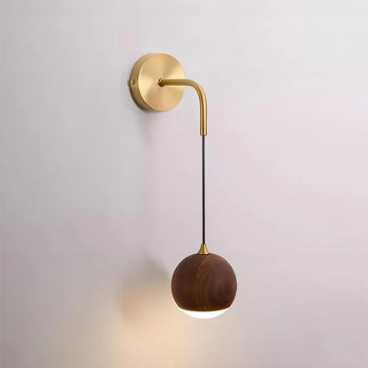 TimberOrb - Lampe murale en noyer pour un éclairage subtil