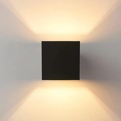 AuraLuxe - Design de lampe murale Hana