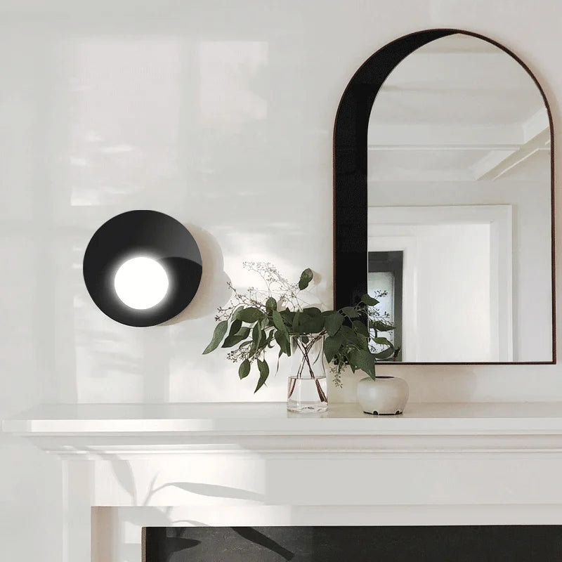 MinimalGlow - Slank Væglampe med LED-teknologi