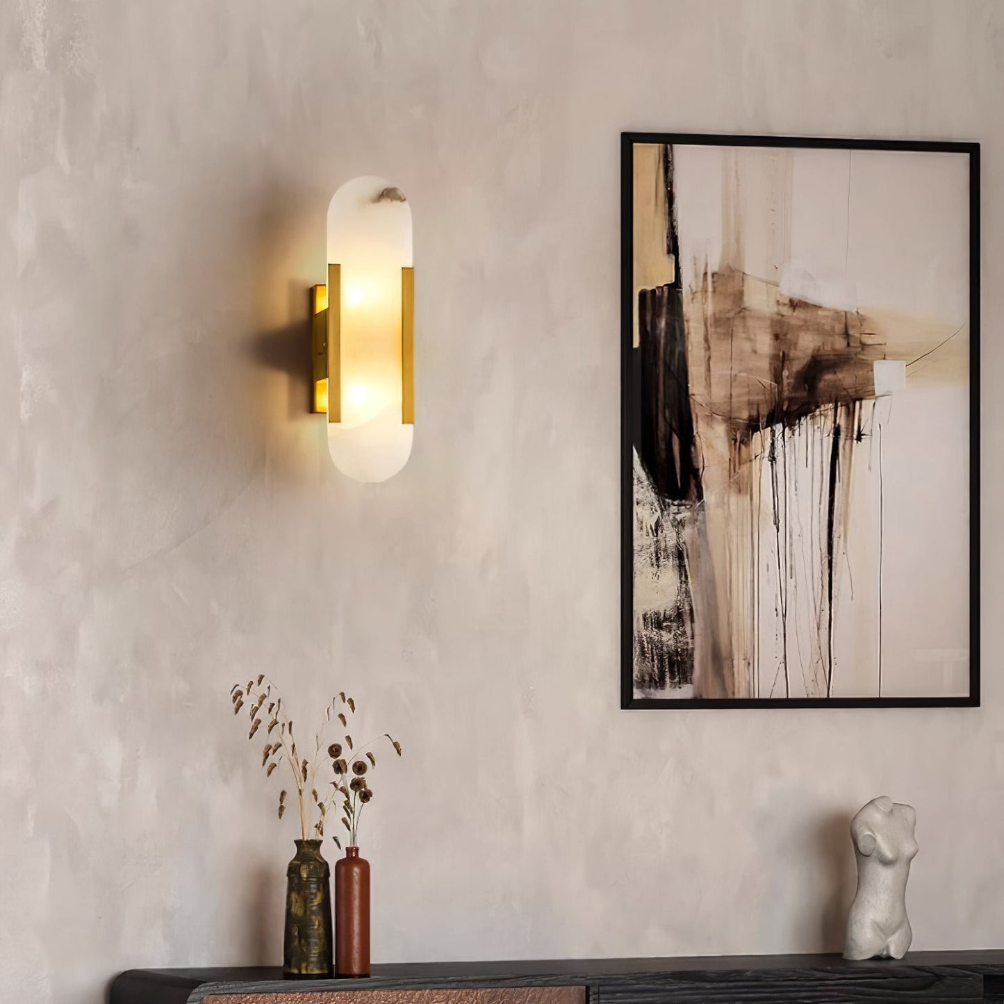 AlabasterGlow | Applique murale élégante avec accents en laiton