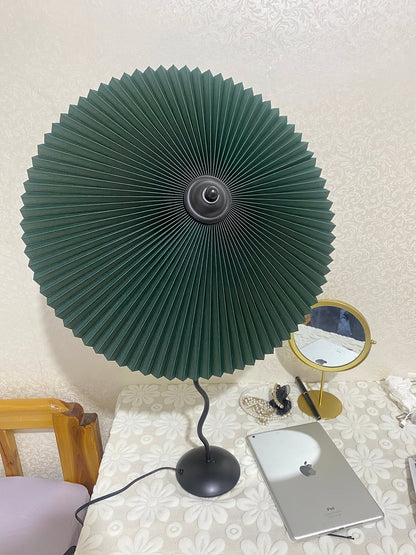 PlooiLicht - Elegant Table Lamp with Playfully Pleated Shade