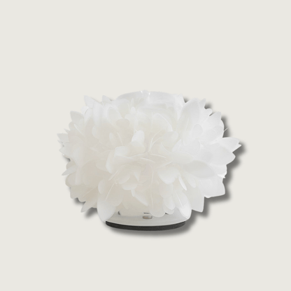 NatureLuxe – Table Lamp with Metal and Natural Petals