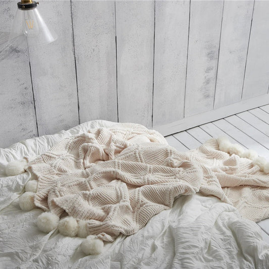 PomKnit - Niedliche Pom Pom Chenille Decke