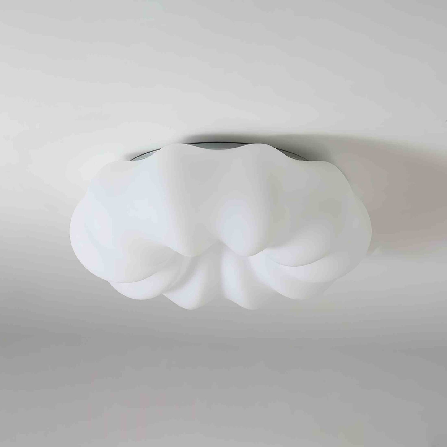 LuxeKumo - Ceiling Light with Subtle Japanese Design and Warm Light Distribution