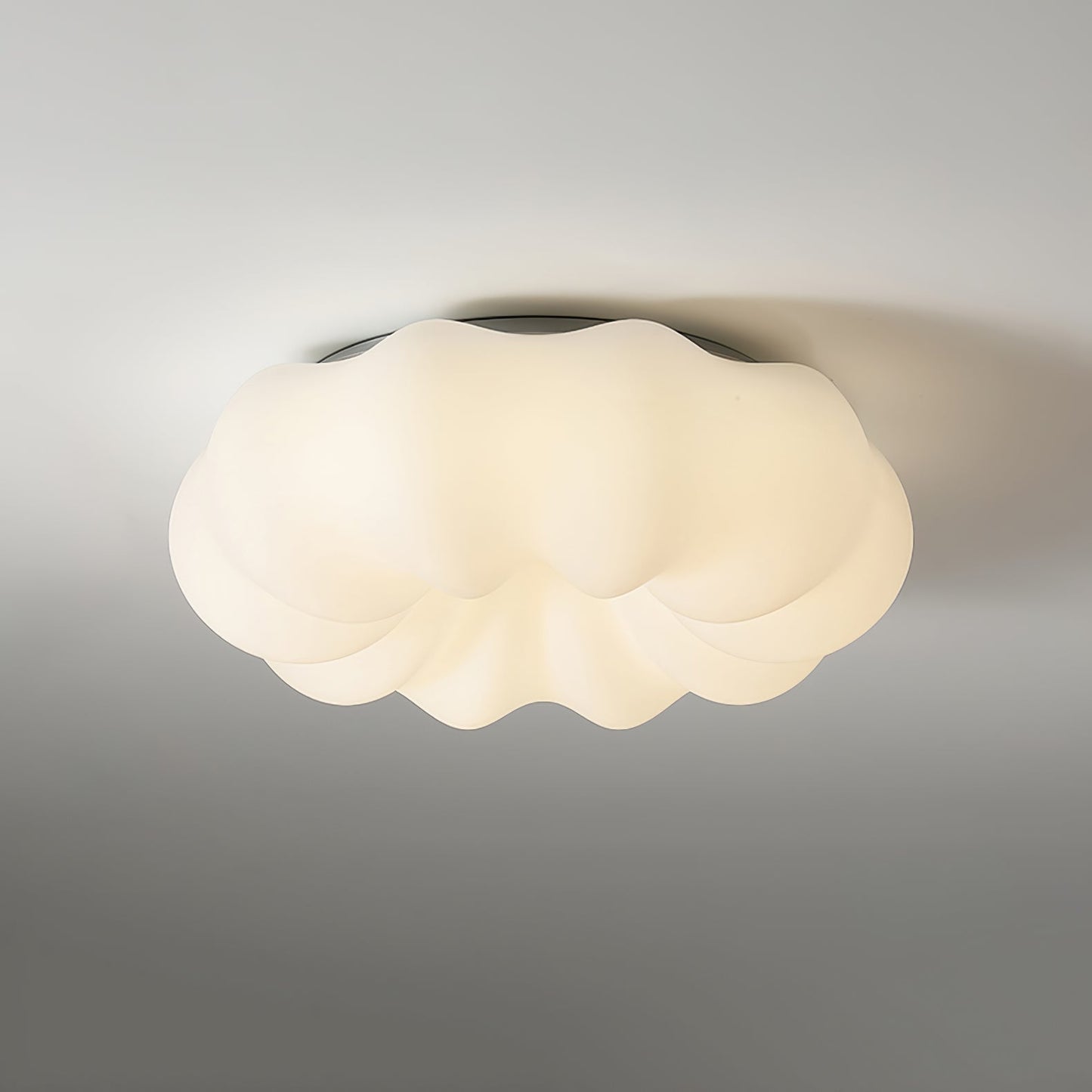 LuxeKumo - Ceiling Light with Subtle Japanese Design and Warm Light Distribution
