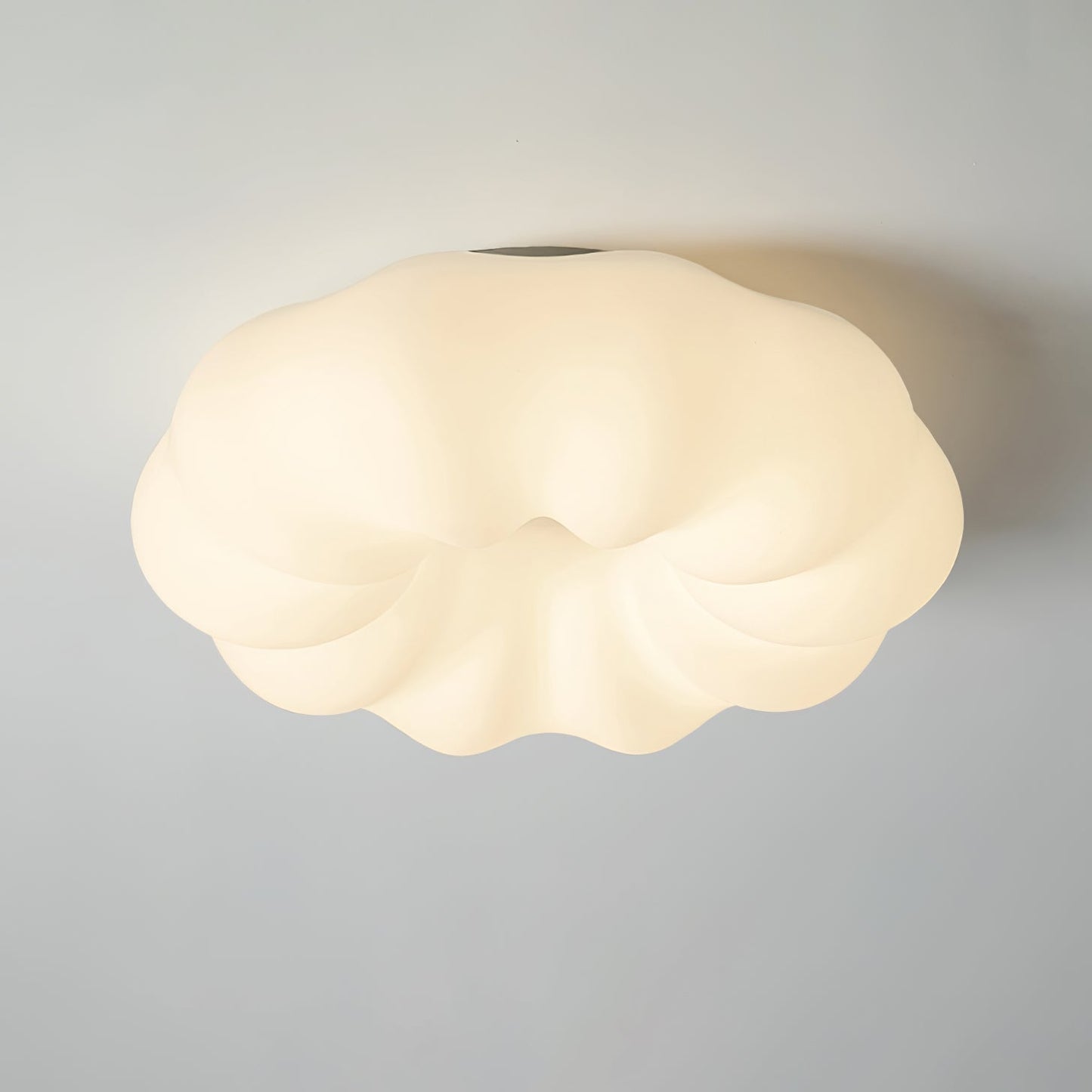 LuxeKumo - Ceiling Light with Subtle Japanese Design and Warm Light Distribution