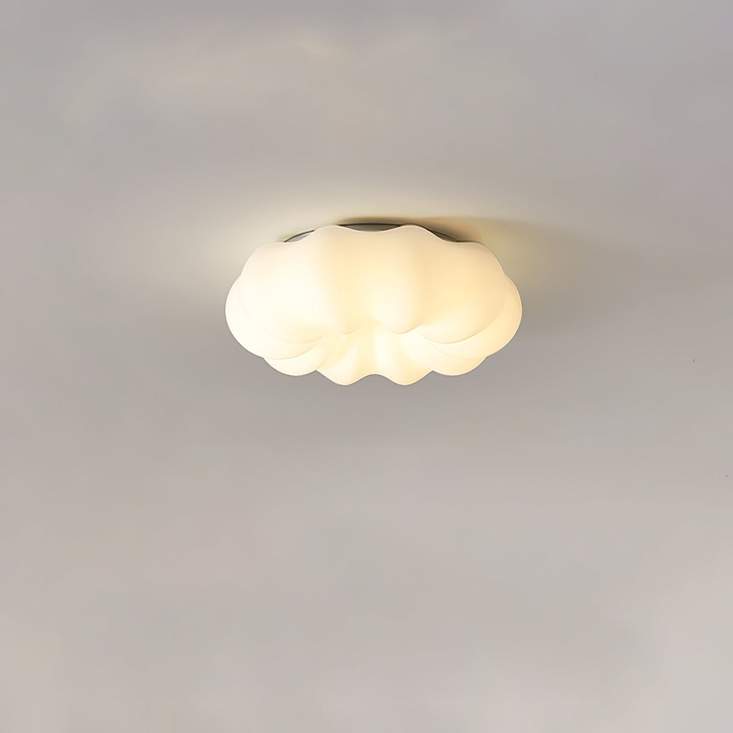 LuxeKumo - Ceiling Light with Subtle Japanese Design and Warm Light Distribution