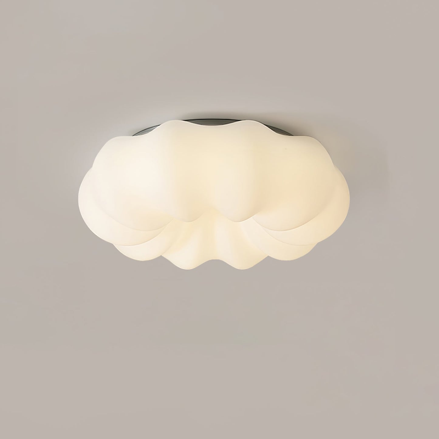 LuxeKumo - Ceiling Light with Subtle Japanese Design and Warm Light Distribution