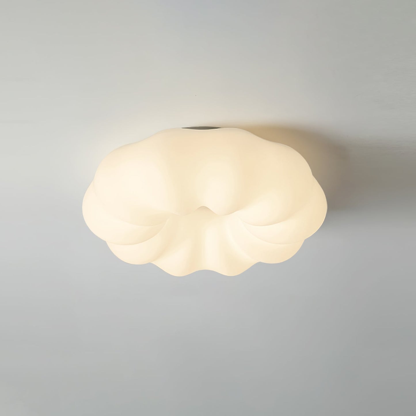 LuxeKumo - Ceiling Light with Subtle Japanese Design and Warm Light Distribution