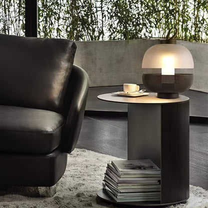 CenturyLuxe - Bordlampe med luksuriøst design og intim belysning